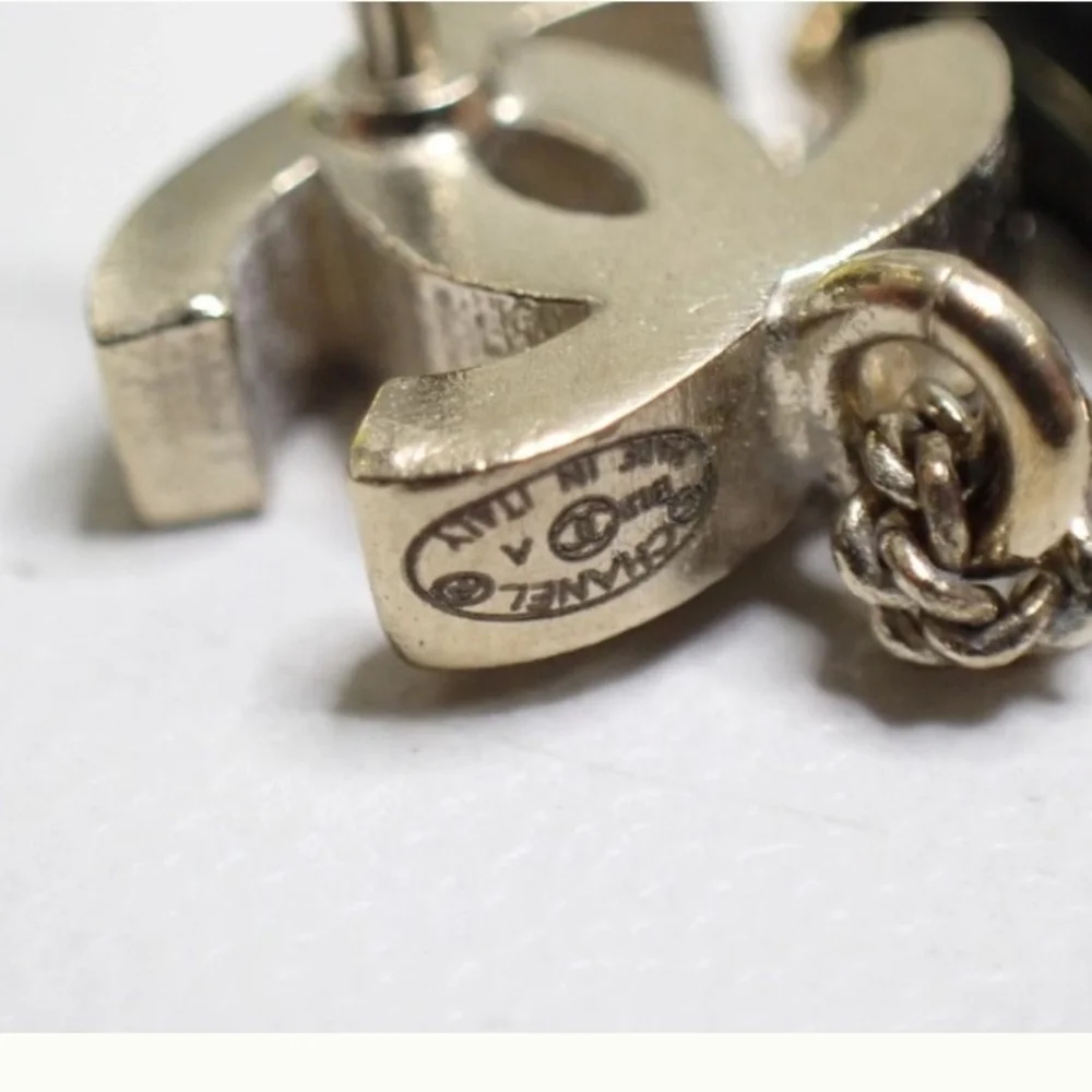 Chanel Black Enamel Bag Dangle Earrings with Pearl Accent Authentic Vintage - Picture 6 of 10